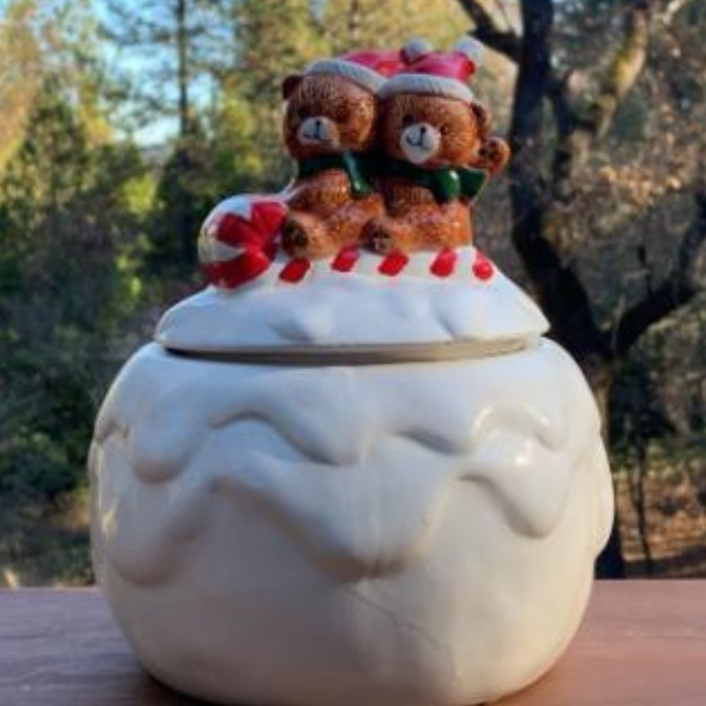 Vintage Bears On Sled Christmas Cookie Jar - Picture 1 of 5